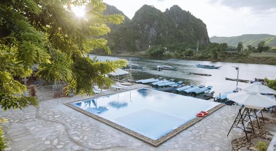 Jade Hotel Phong Nha Esterno foto
