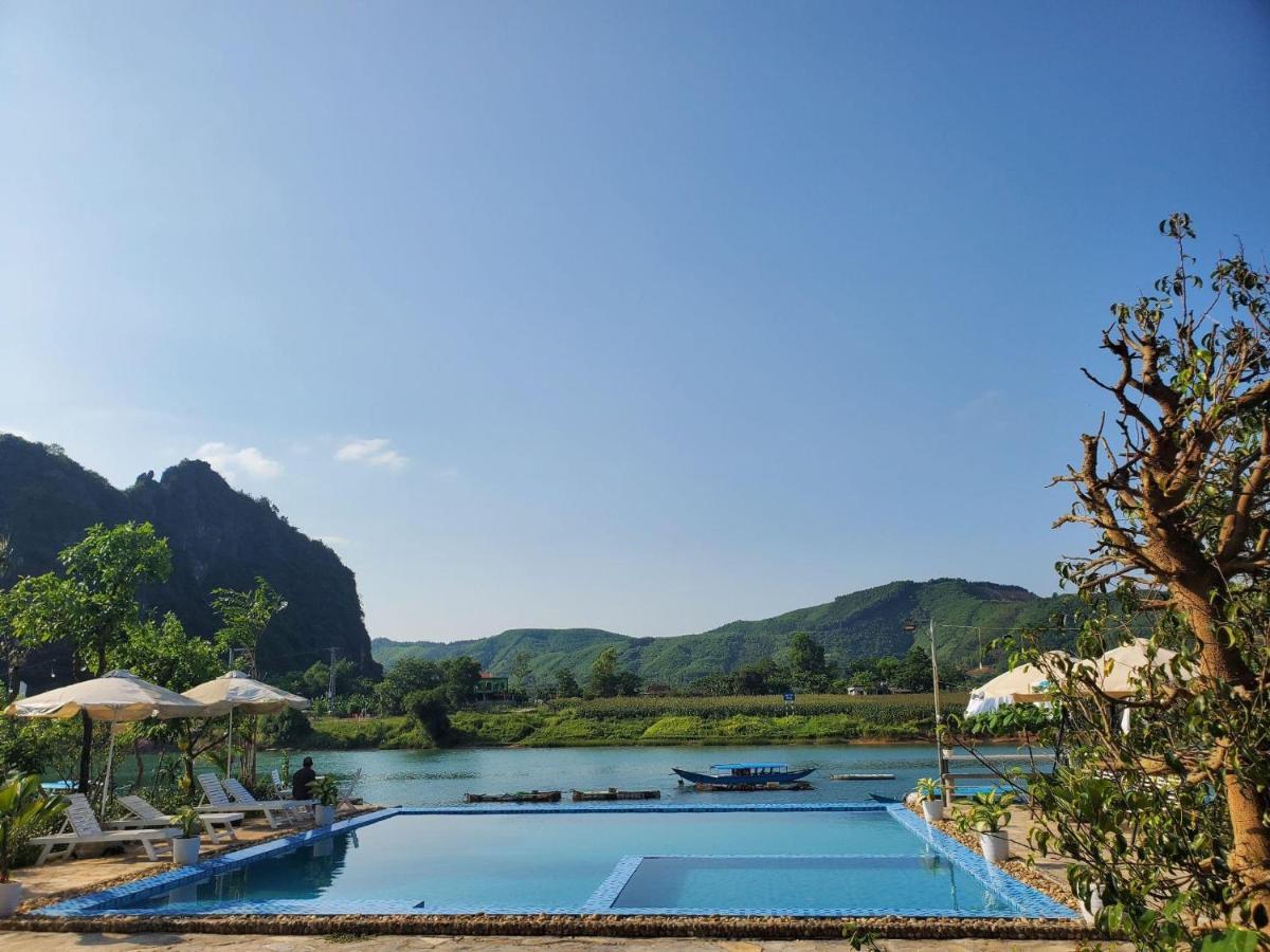 Jade Hotel Phong Nha Esterno foto